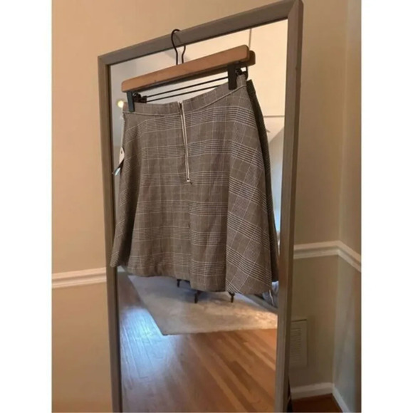 LOFT Gray Pleated A Line Skirt Size 6 - Picture 3 of 5